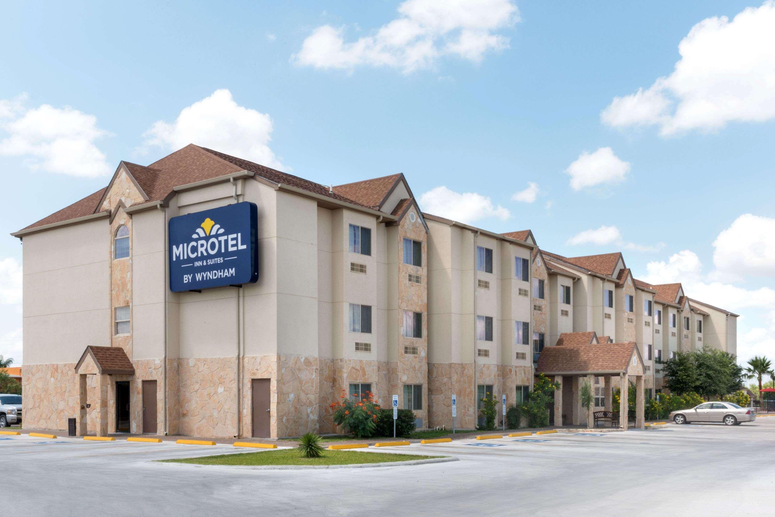 Microtel Inn And Suites Eagle Pass Exterior photo
